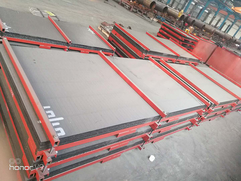 耐磨鋼板成品，耐磨板拍照展示(圖1)