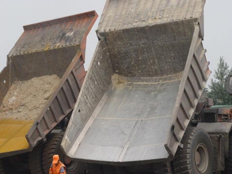 耐磨鋼板在卡車上的應用，堆焊耐磨板的應用優勢(圖1)