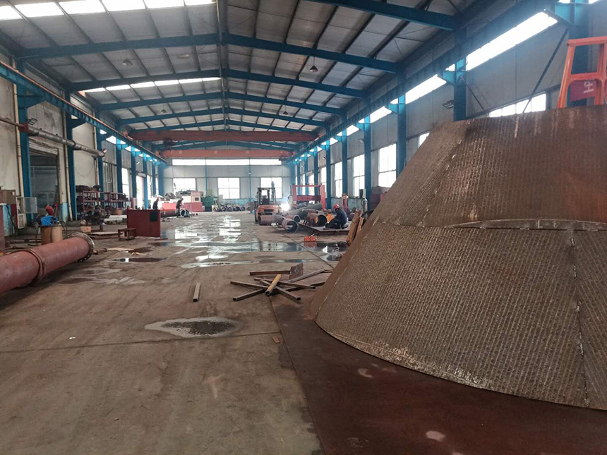 堆焊耐磨板制造圓錐破碎機(jī)配件(圖2)